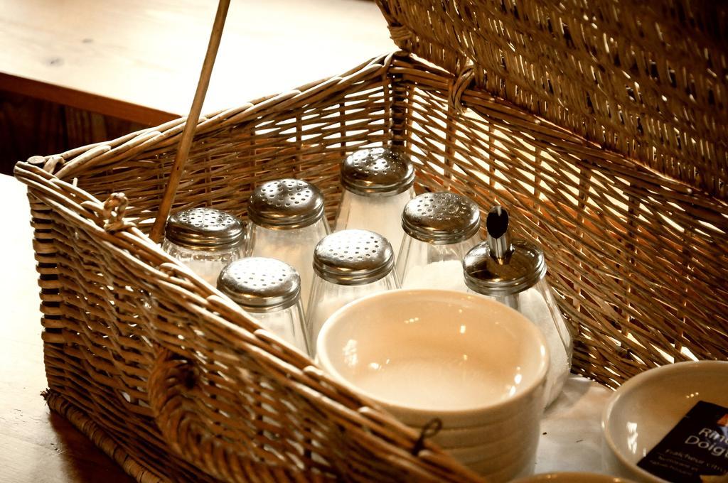 Le Jas Du Mas Hotel Saint-Anthème Kültér fotó