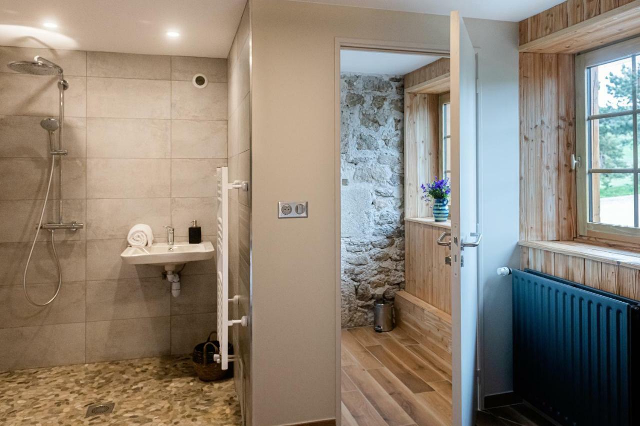 Le Jas Du Mas Hotel Saint-Anthème Kültér fotó