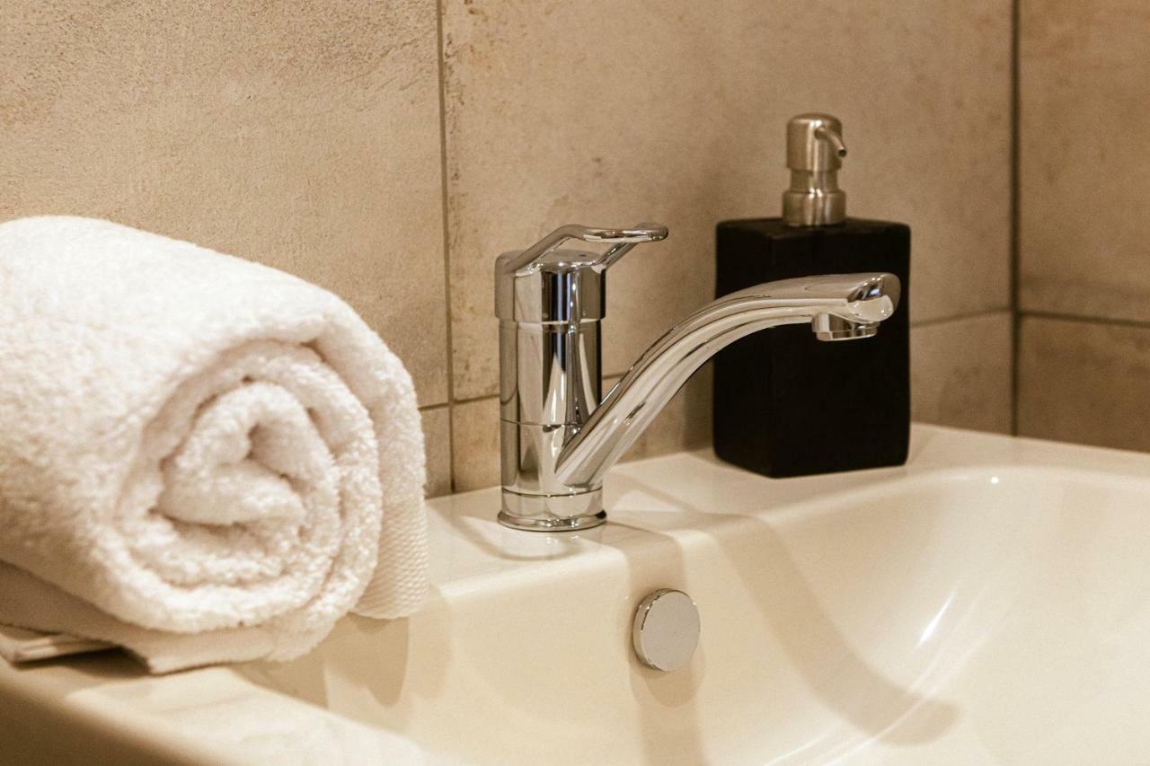 Le Jas Du Mas Hotel Saint-Anthème Kültér fotó